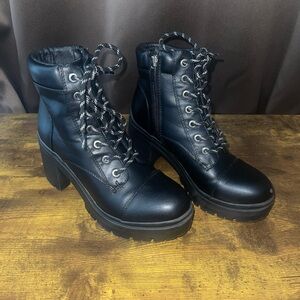 Nine West Boots size 6